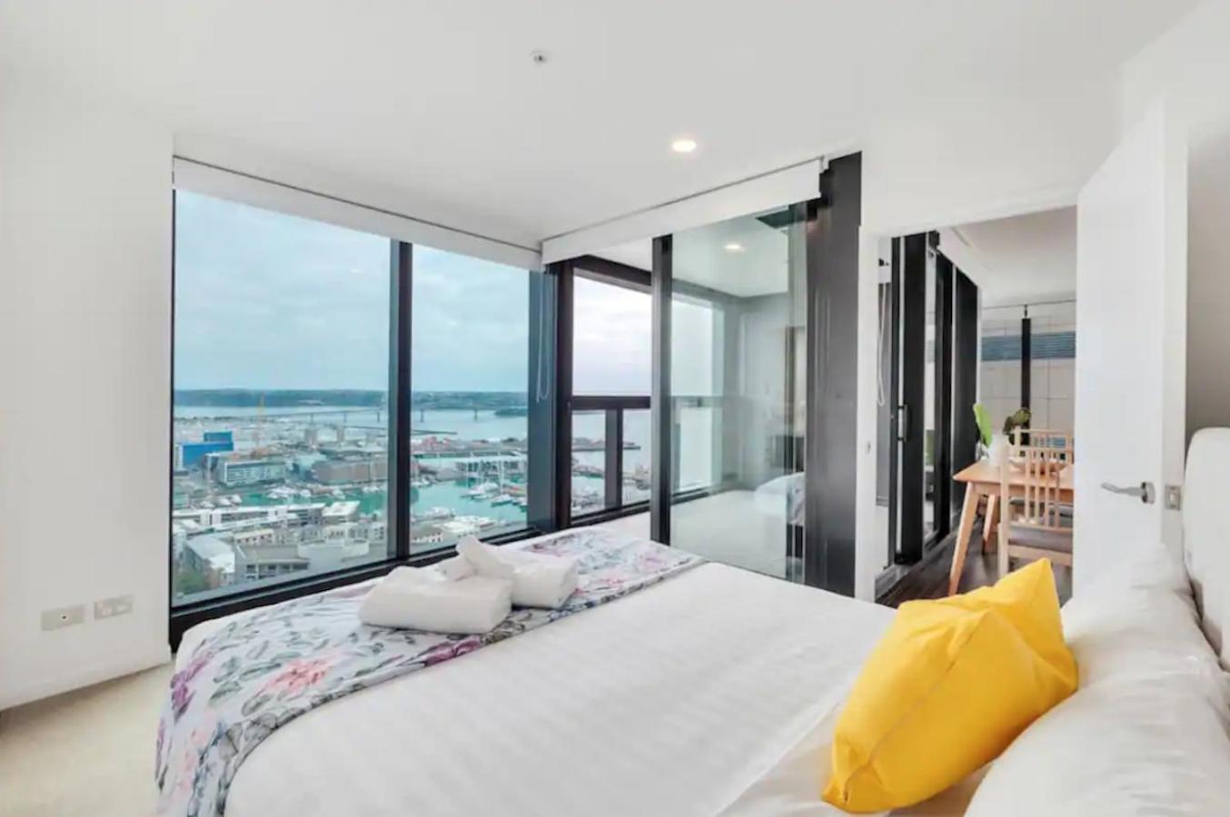 Magnificent Harbour View Skytower View Apartment In Cbd Auckland Ngoại thất bức ảnh